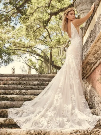 Maggie Sottero Fontaine Curve #2 Ivory Over nude thumbnail