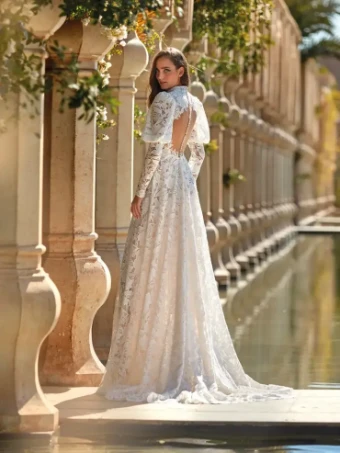 Pronovias Kit #1 Off White/Nude/Light Peach thumbnail