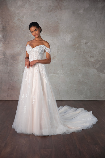 Essense of Australia D4098 #1 (IV-IV) Ivory Lace and Tulle over Ivory Gown (IV-BC) Ivory Lace and Tulle over Biscotti Gown thumbnail