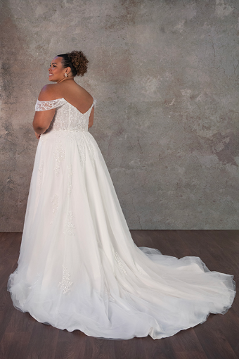 Essense of Australia D4098 #4 default (IV-IV) Ivory Lace and Tulle over Ivory Gown (IV-BC) Ivory Lace and Tulle over Biscotti Gown thumbnail