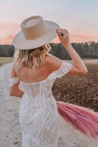 Essense of Australia D3308 #1 default Ivory/Rum thumbnail