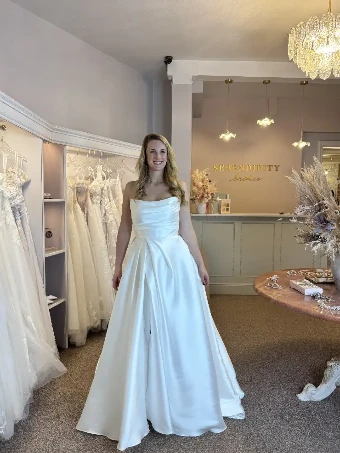 Marley and Eden Amber #1 Ivory thumbnail