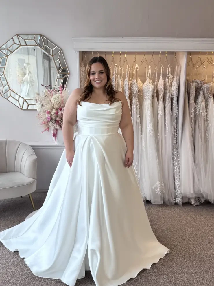 long sleeve luxury wedding dress A-line See Through Tulle Long Sleeve Wedding Dresses Pearl WD336 Custom Size / Custom Color