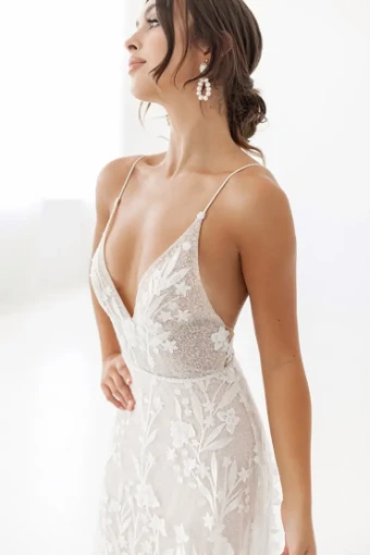 Cherie by Oui Bebe #2 default Natural White thumbnail