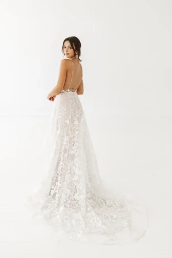 Cherie by Oui Bebe #1 Natural White thumbnail