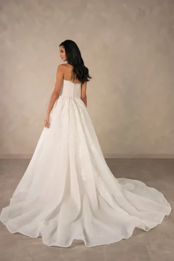 Essense of Australia D4573 #1 (IV-LN) IVORY LACE AND TULLE OVER LINEN GOWN thumbnail