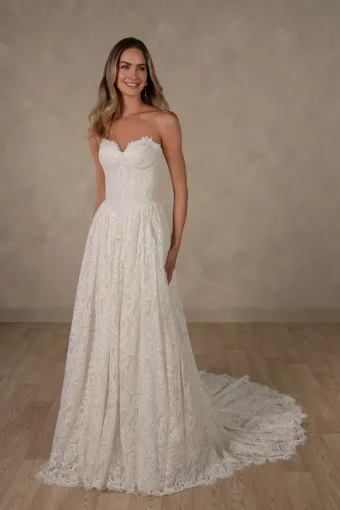 Essense of Australia D4653 #0 default (IV-IV) Ivory Lace and Tulle over Ivory Gown thumbnail