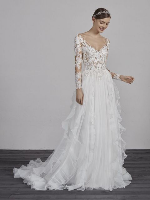 Pronovias sale wedding gown, Essien
