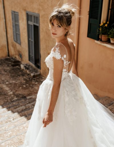 Milla Nova bridal gowns - Annika