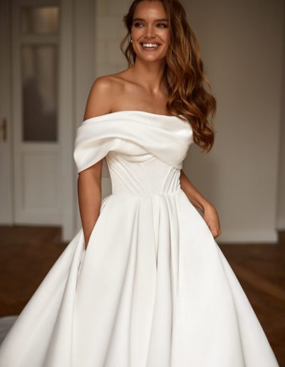 Milla Nova bridal gowns - Beata