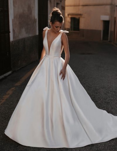 Abella bridal gowns - Molly